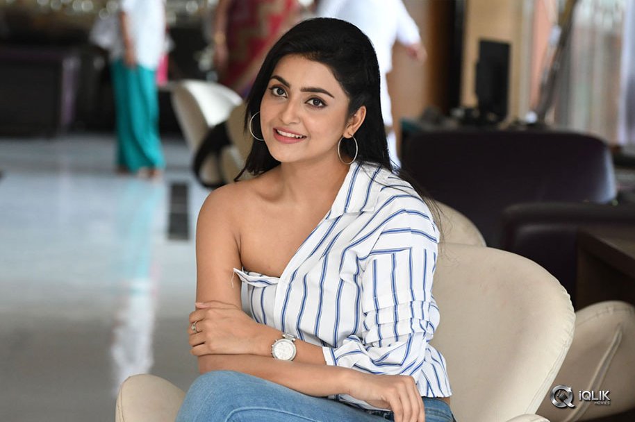 Avantika-Mishra-at-Vaishakham-Movie-Promotions